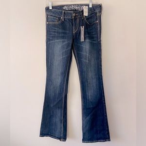 Express boot cut Stella low
rise regular fit short NWT
29" inseam